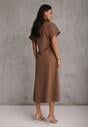 Brązowa Rozkloszowana Sukienka Zdobiona Drapowaniem w Talii i Rozcięciem Uziola