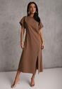 Brązowa Rozkloszowana Sukienka Zdobiona Drapowaniem w Talii i Rozcięciem Uziola