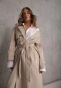 Beżowy Płaszcz Trencz z Bawełny i Wiskozy z Wiązanym Paskiem i Klapą Lissien