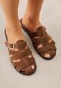 Brązowe Klapki Gladiatorki z Ozdobną Sprzączką Lusanatia
