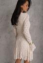 Beżowa Sukienka z Koronki Ozdobiona Rozkloszowanymi Rękawami Cinalata