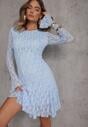 Niebieska Sukienka z Koronki Ozdobiona Rozkloszowanymi Rękawami Cinalata