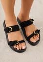 Czarne Klapki Ozdobione Metalicznymi Klamrami Zelivra