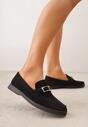 Czarne Mokasyny Ozdobione Metaliczną Klamrą Murielori
