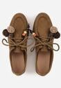 Ciemnobeżowe Mokasyny VICES ze Skórzaną Wkładką i Pomponami Loraerin