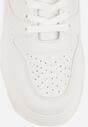 Białe Sneakersy VICES na Grubej Podeszwie Zdobione Perforacją przy Nosku Riosina