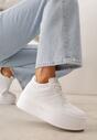 Białe Sneakersy VICES na Platformie Ozdobione Perforacją i Napisem Ceznella