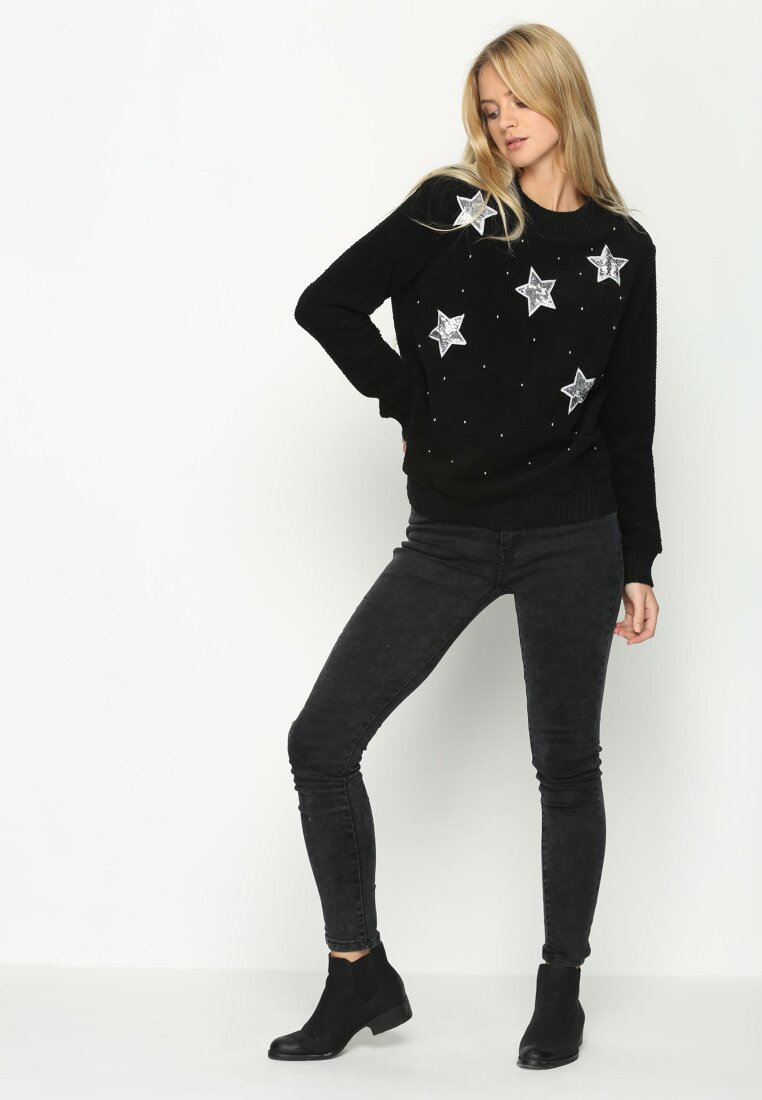 Czarny Sweter Lucky Star