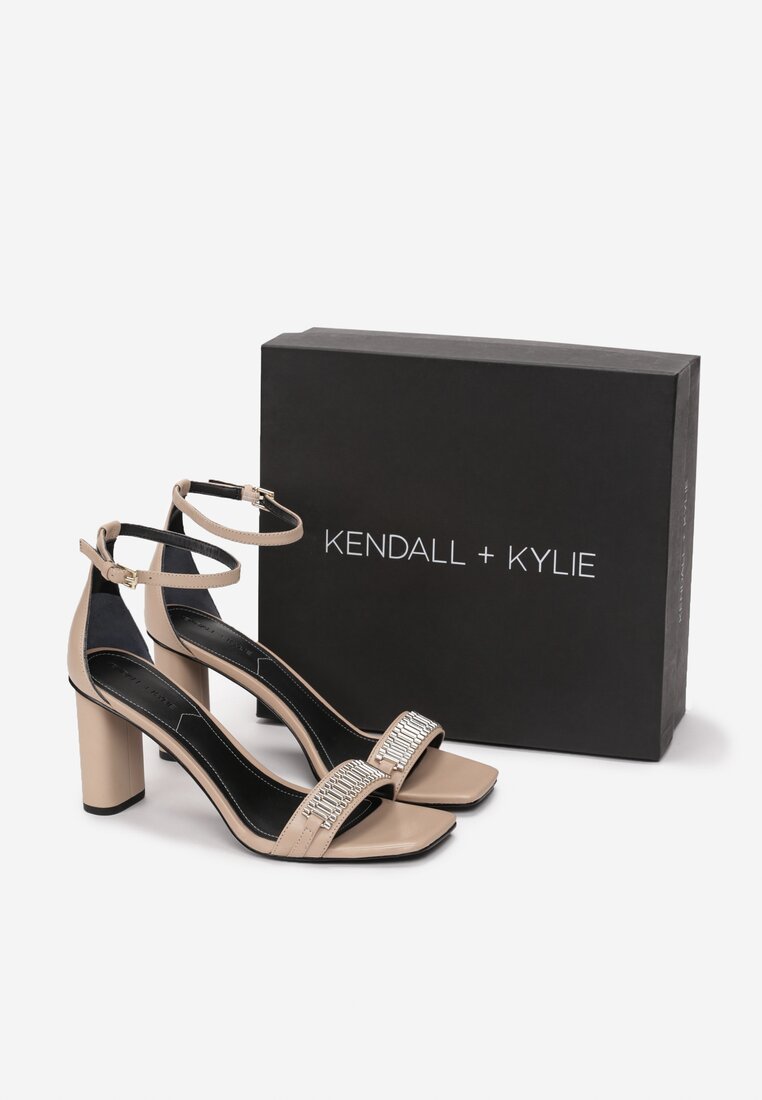 Beżowe Sandały Kendall + Kylie Glamourous