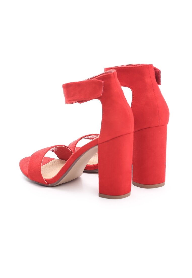 Czerwone Sandały Conventionalize
