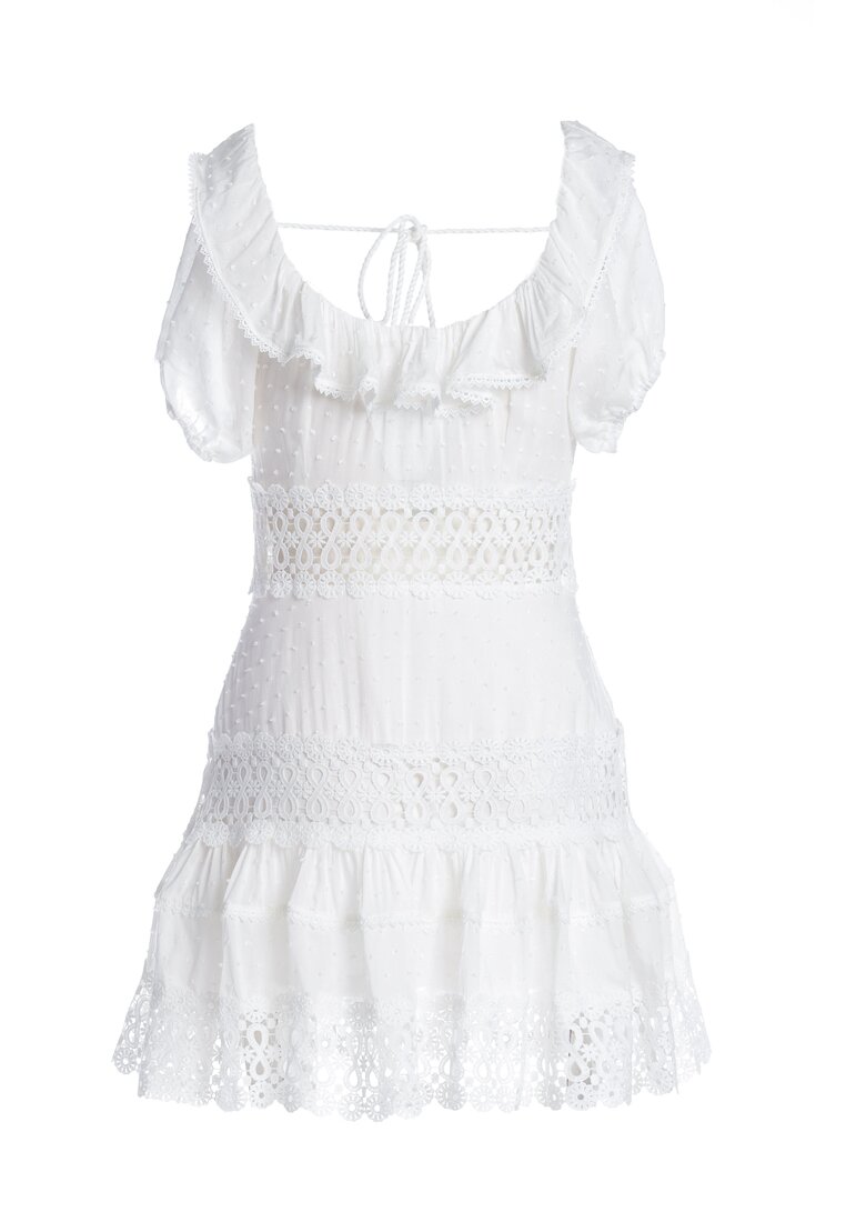 Biała Sukienka Considerations