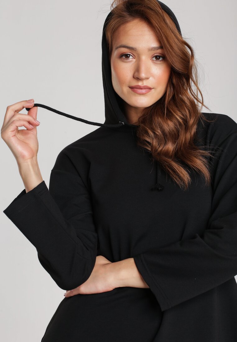 Czarna Bluza Aigagonia