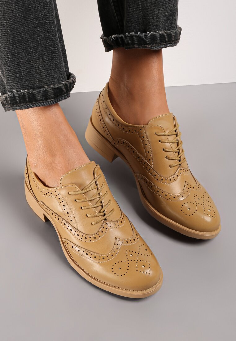 Pantofi bej Jay