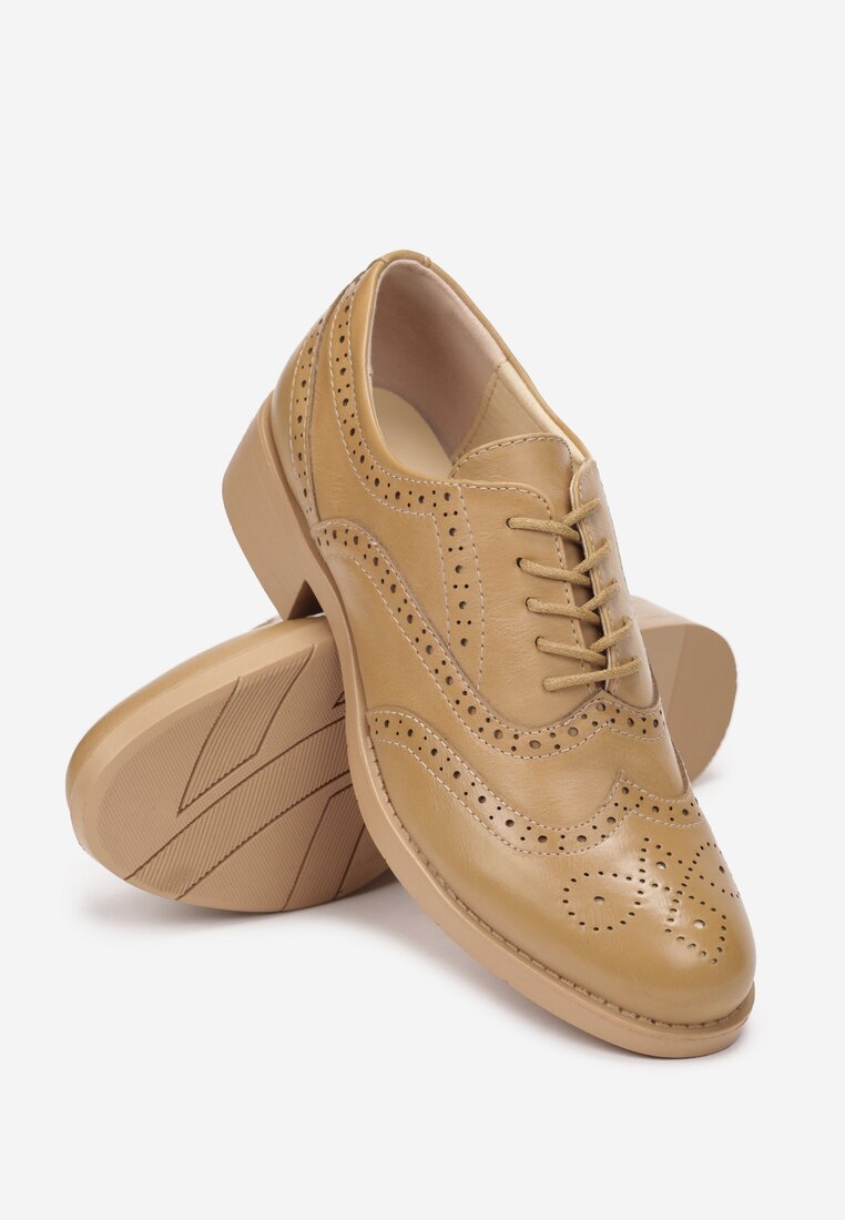 Pantofi bej Jay