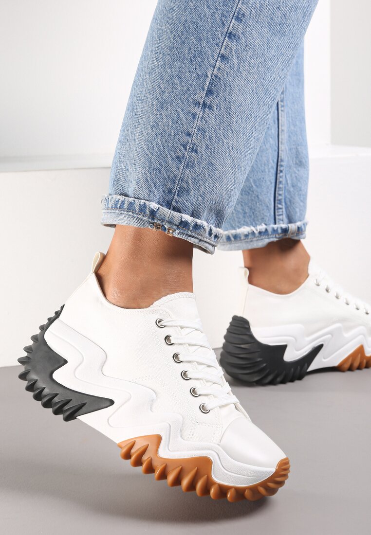 Białe Sneakersy na Platformie z Wypustkami Zegrer