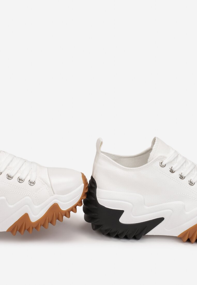 Białe Sneakersy na Platformie z Wypustkami Zegrer