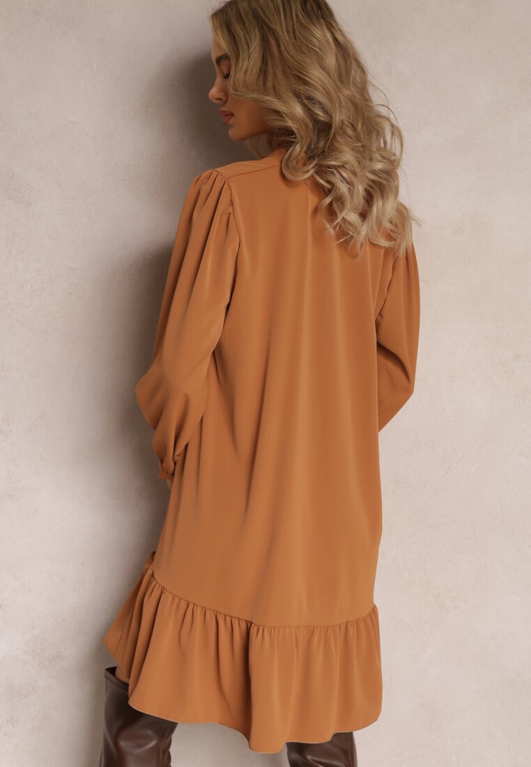 Rochie maro deschis în stil pătrat oversize Neki