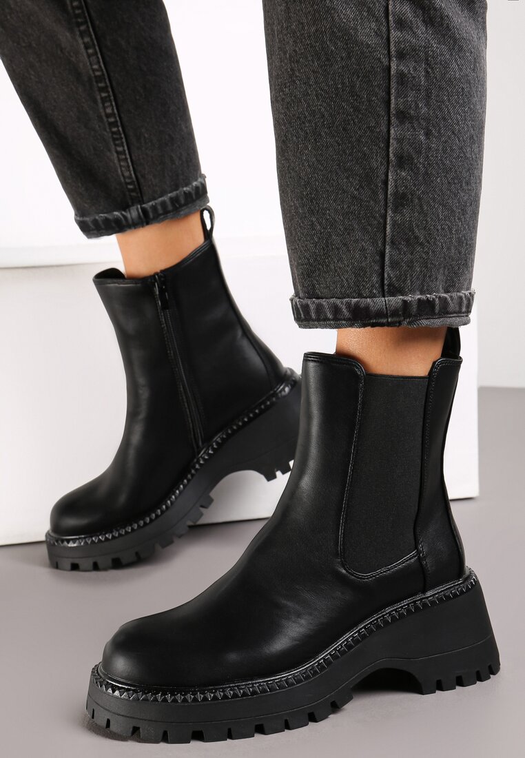 Czarne Botki Sztyblety z Łańcuchem Phinnie