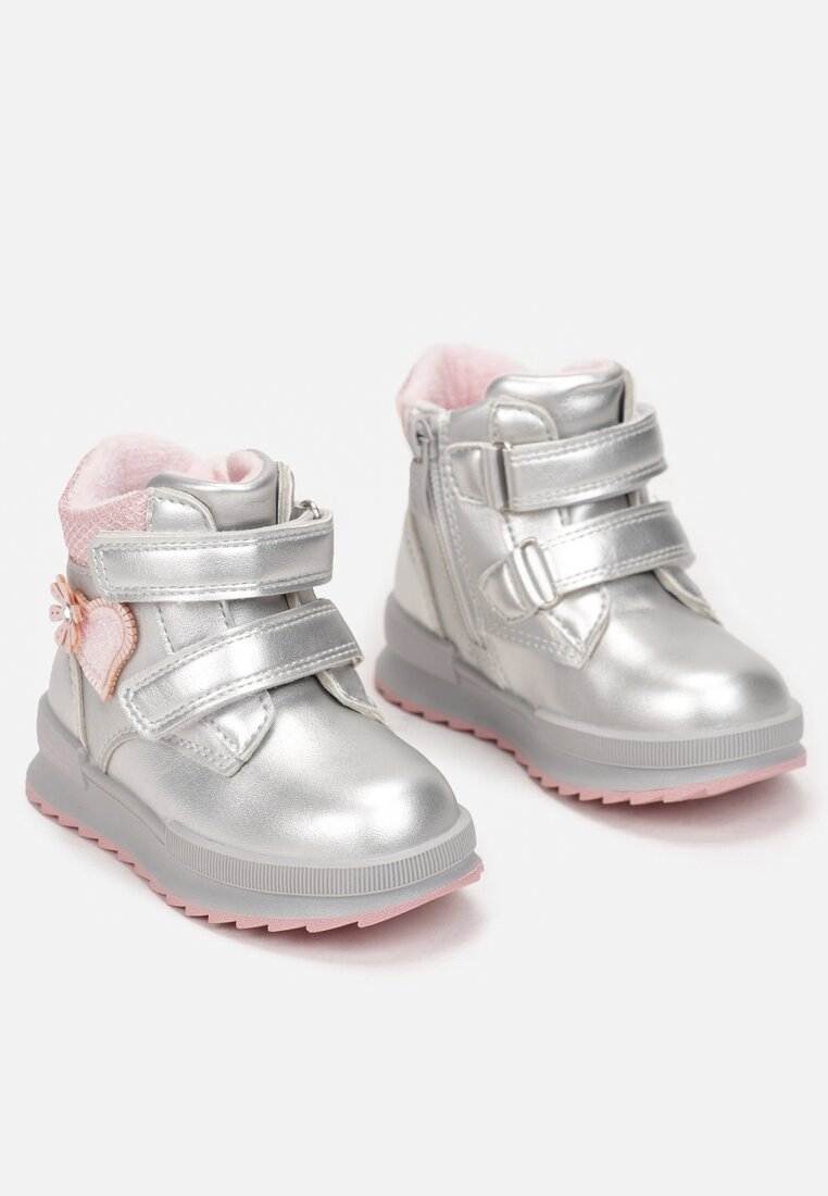 Srebrne Metaliczne Traperki Sneakersy z Ozdobnymi Aplikacjami Zapinane na Rzep Rielara