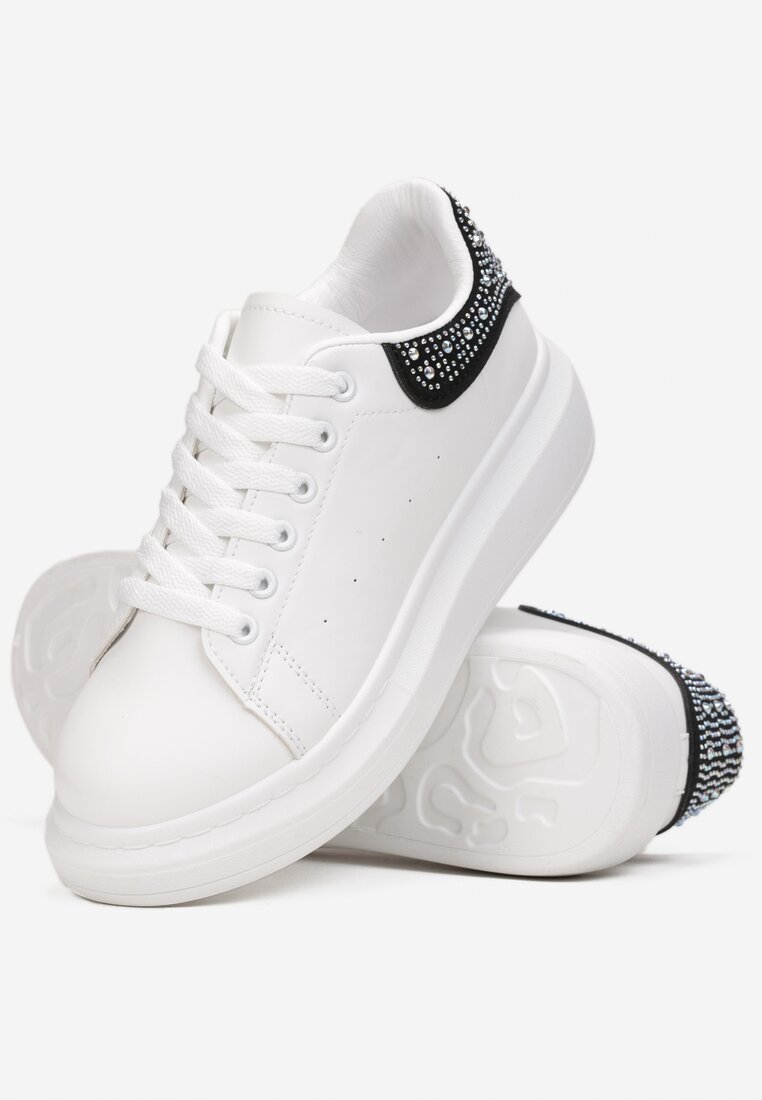 Biało-Czarne Sznurowane Sneakersy na Płaskiej Podeszwie z Cyrkoniami Azul