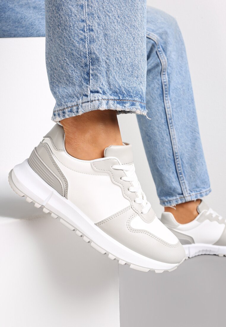 Biało-Szare Sneakersy na Płaskiej Podeszwie z Wycięciami Higis