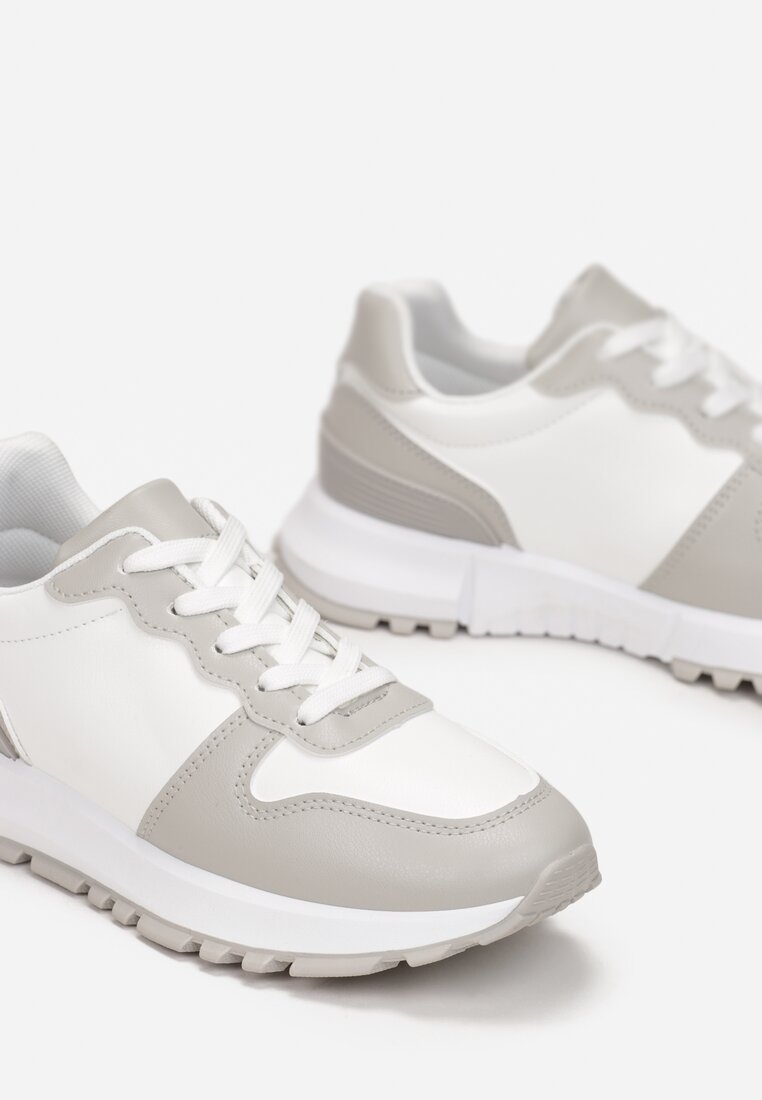 Biało-Szare Sneakersy na Płaskiej Podeszwie z Wycięciami Higis