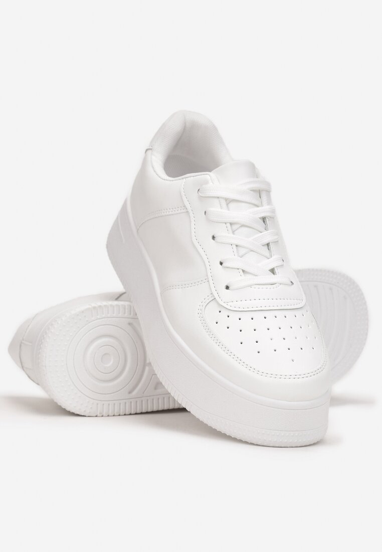Białe Sznurowane Sneakersy na Platformie z Bieżnikiem Arvilla