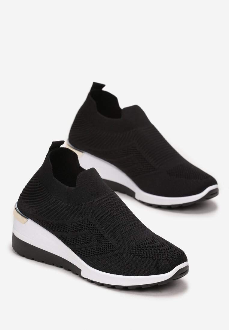 Czarne Wsuwane Sneakersy na Koturnie z Metaliczną Wstawką Krisette
