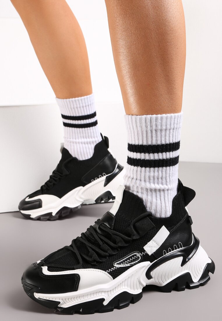 Czarne Sneakersy z Elastyczną Cholewką i Tłoczoną Podeszwą Linro
