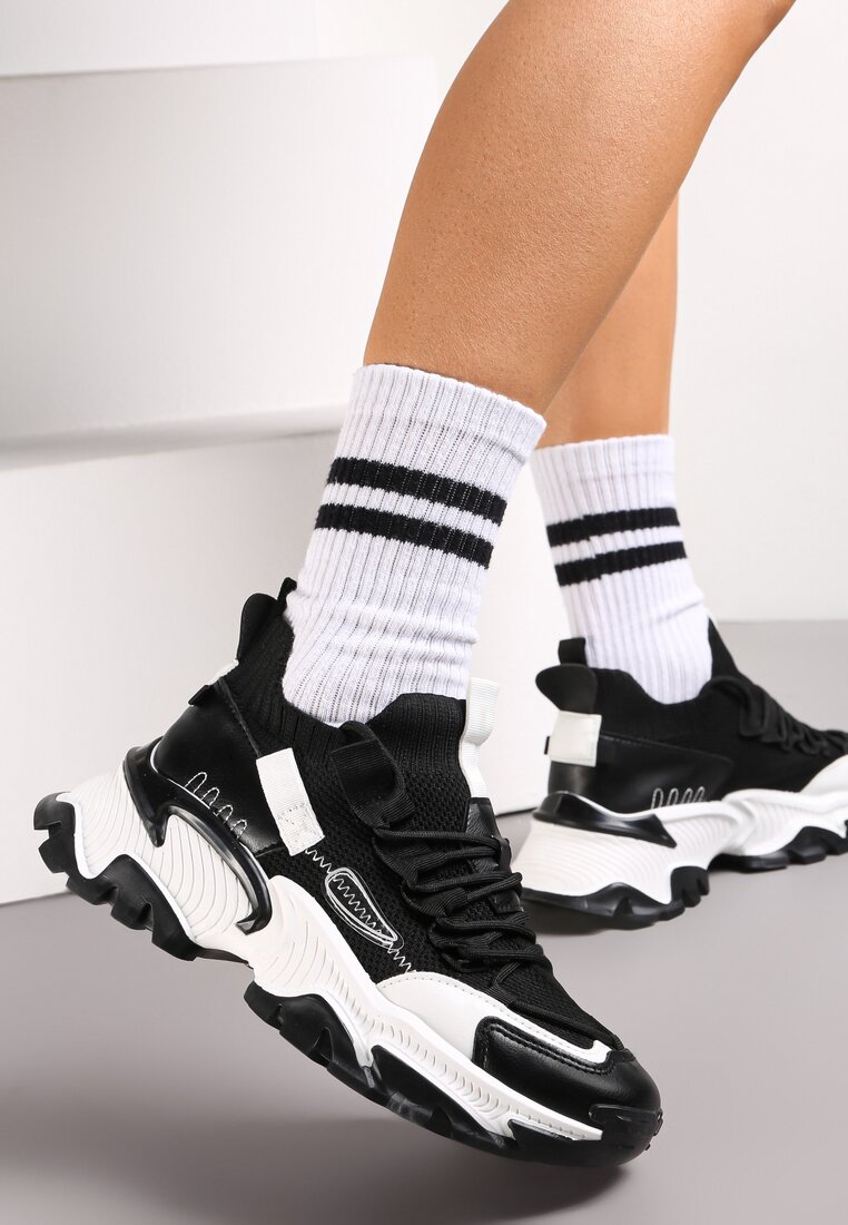 Czarne Sneakersy z Elastyczną Cholewką i Tłoczoną Podeszwą Linro