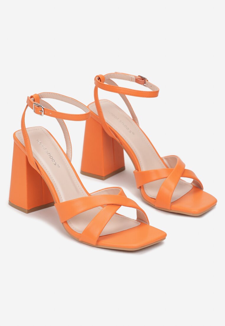 Pomarańczowe Sandały z Kwadratowym Noskiem na Słupku Tanvi
