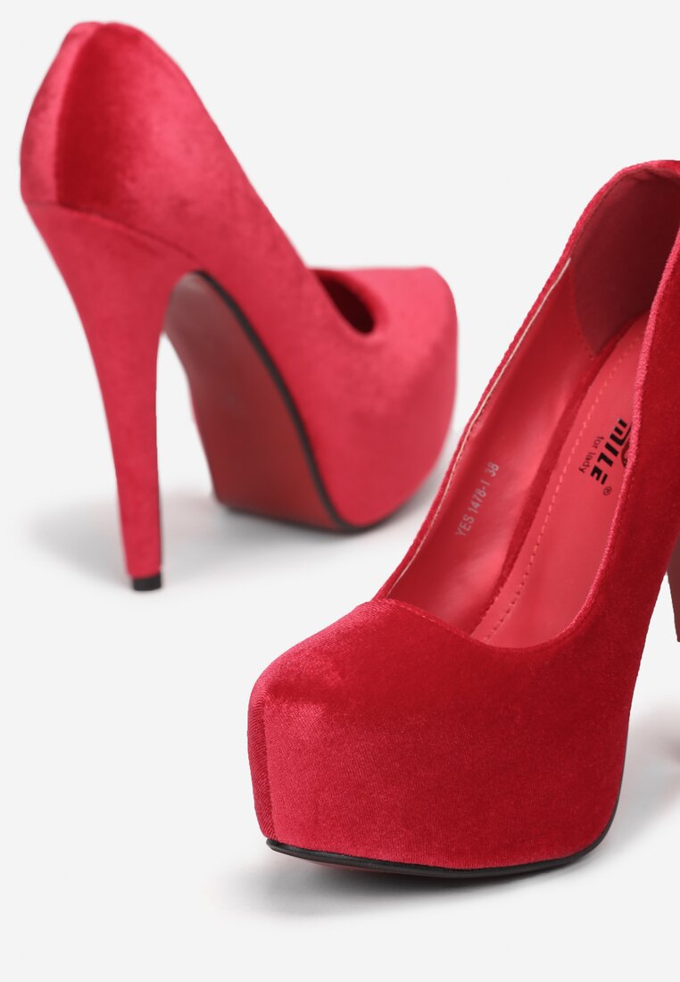 Czerwone Szpilki na Platformie z Migdałowym Noskiem Olytia