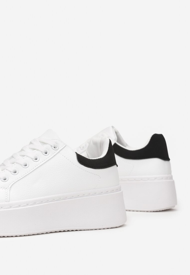 Biało-Czarne Sneakersy z Kolorowym Zapiętkiem na Platformie Sirendia