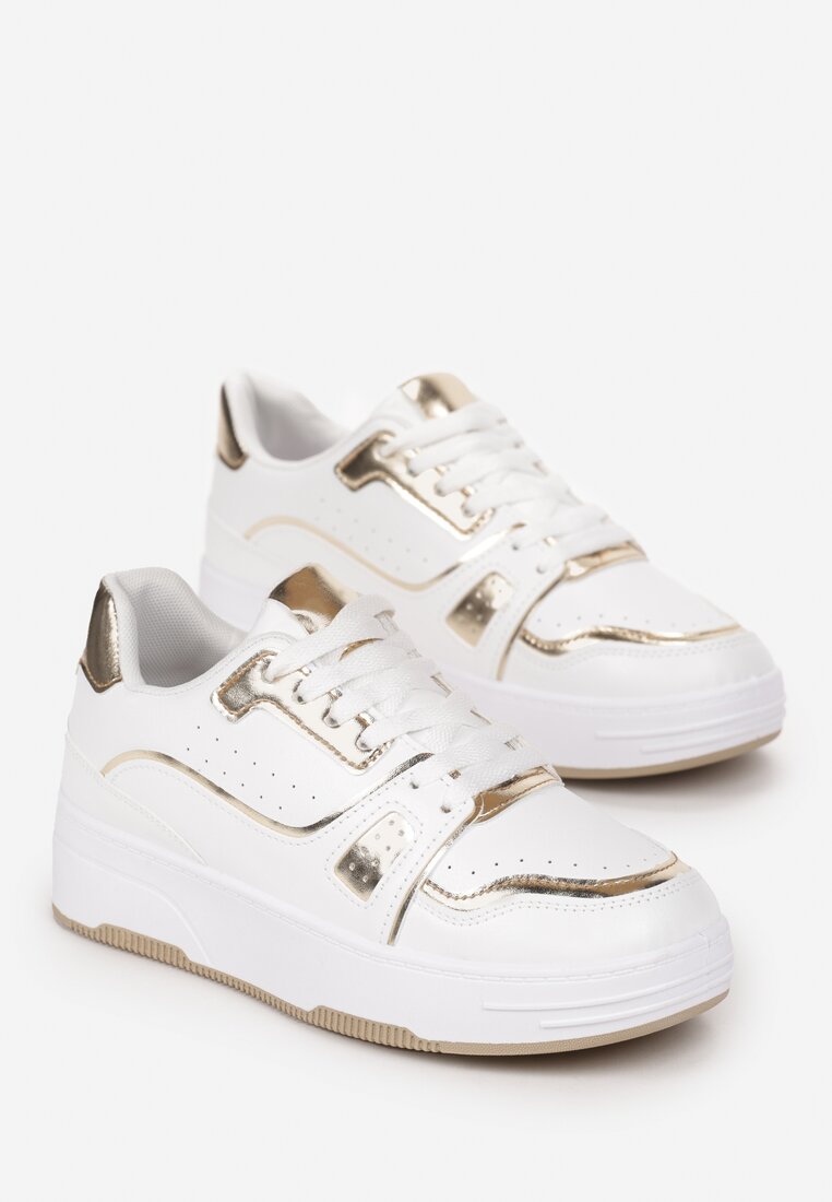 Biało-Złote Sneakersy Zdobione Perforacją i Metalicznymi Wstawkami Nelyvza