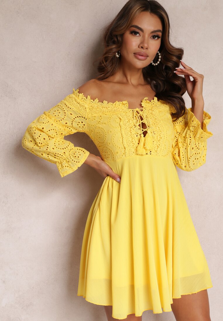 Żółta Rozkloszowana Sukienka Mini z Koronkową Górą Peneteia