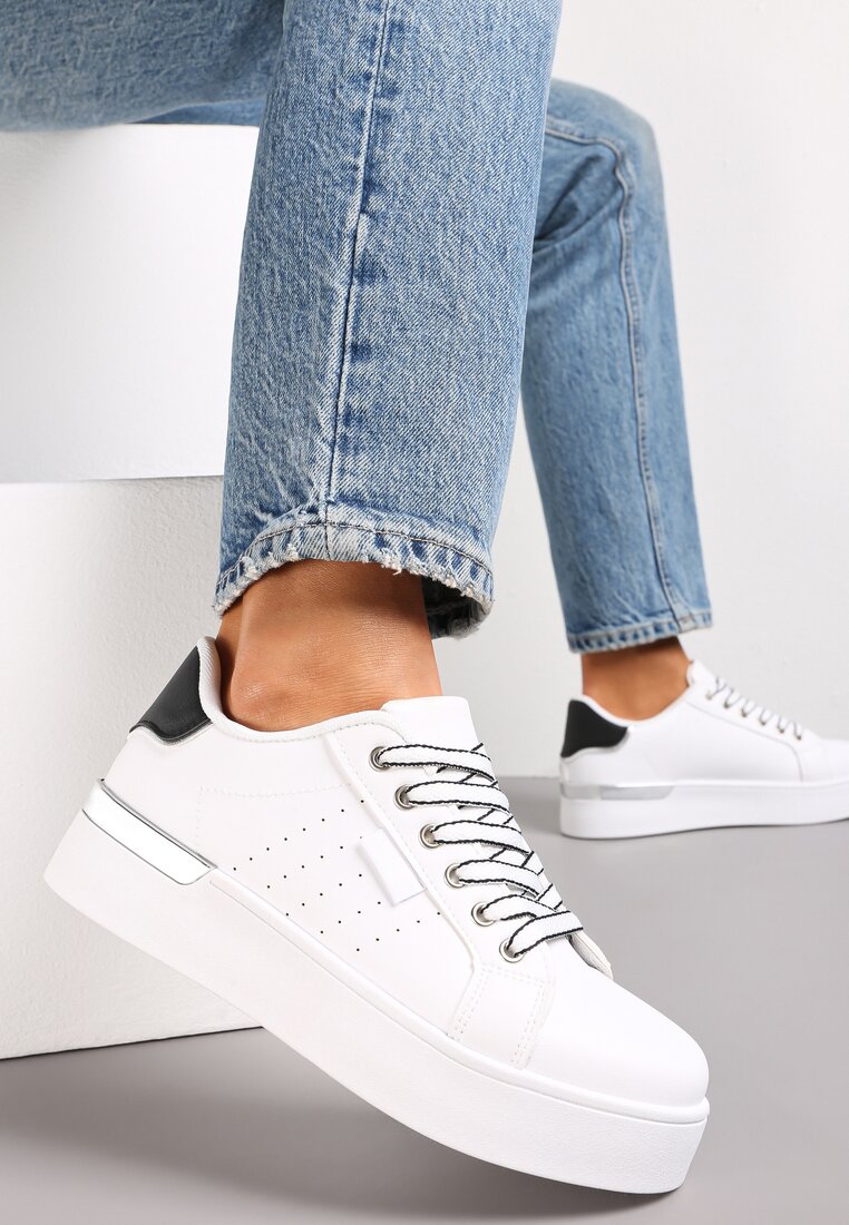 Białe Sneakersy na Ozdobnej Podeszwie z Cholewką przed Kostkę Zanota