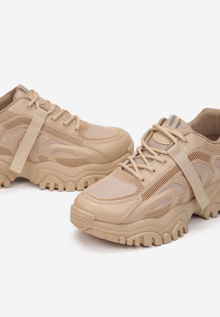 Sneakers-uri bej inchis Ornat cu Reliefuri cu Talpa Amortizanta Arysza