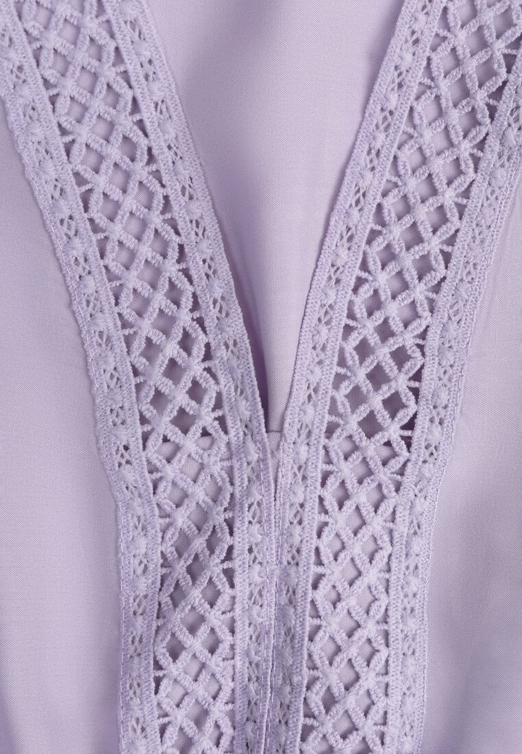 Fioletowa Rozkloszowana Sukienka Maxi z Gumką w Talii i Koronkowym Dekoltem Cheteia