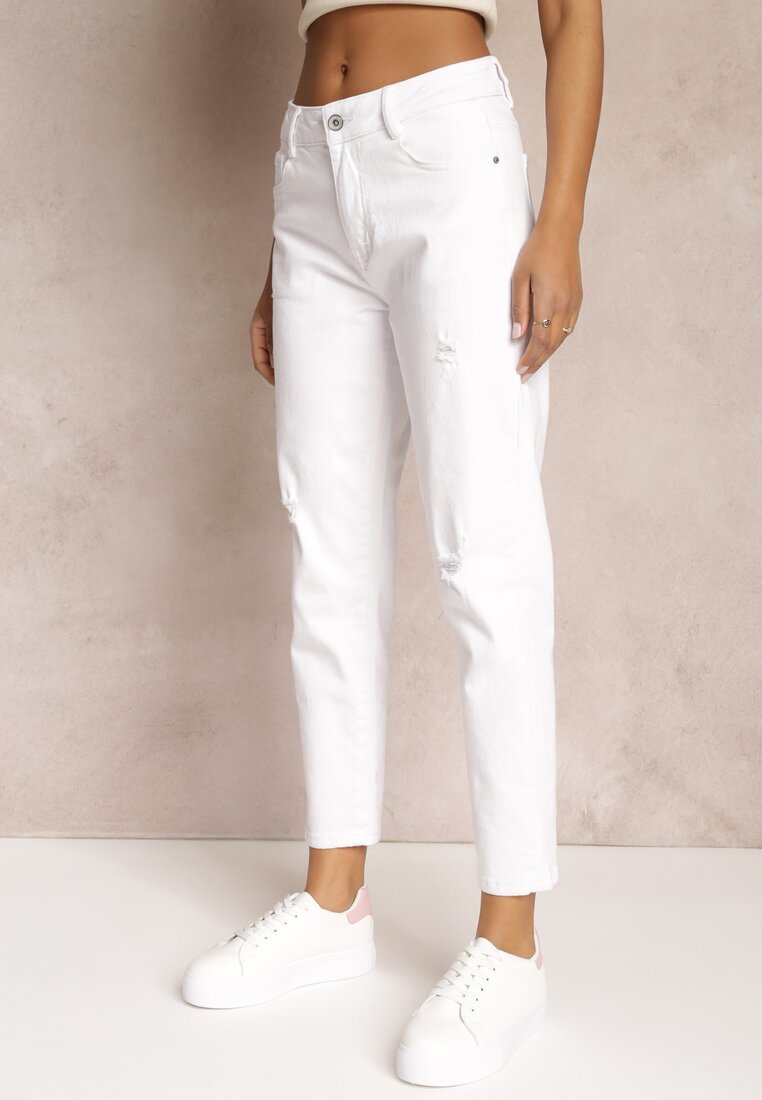 Białe Jeansy Mom Fit High Waist z Dziurami Daisylee