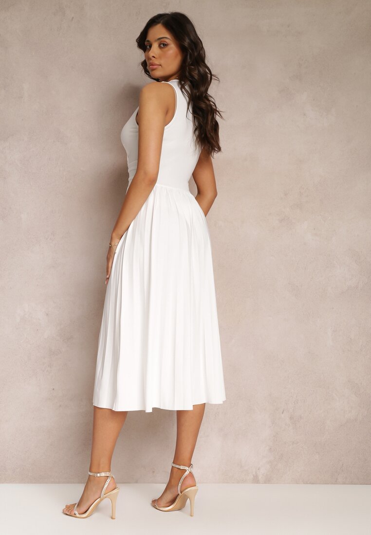 Biała Sukienka z Kopertowym Dekoltem i Plisowanym Dołem Anamarie