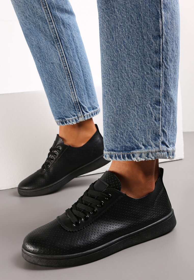 Pantofi sport negri cu șiret și perforații decorative Gemmania