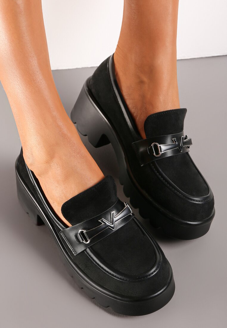 Mocasini Negri Slip-On cu Aplicație Metalică pe Talpă Groasă Breez
