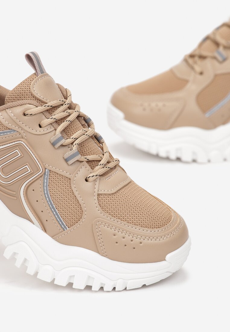 Sneakers Bej Închis cu Talpă Groasă Inserții Colorate și Ornament Metalic Paussa