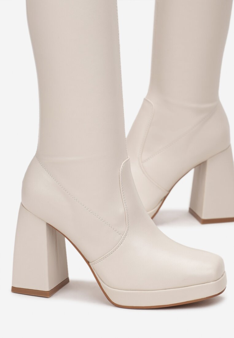 Beżowe Dopasowane Kozaki na Słupku z Platformą Abronie