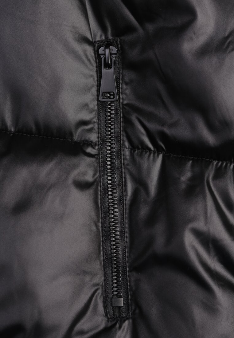 Czarna Pikowana Kamizelka z Szerokim Kapturem Wivelle