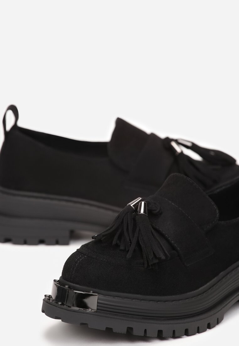 Czarne Mokasyny na Platformie Ozdobione Chwostami Abelit