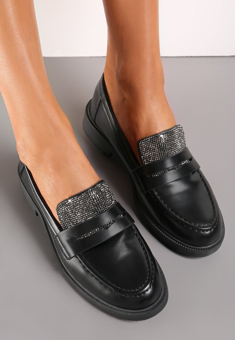Mocasini Negri Slip-On cu Toc Jos și Pietre Semretta