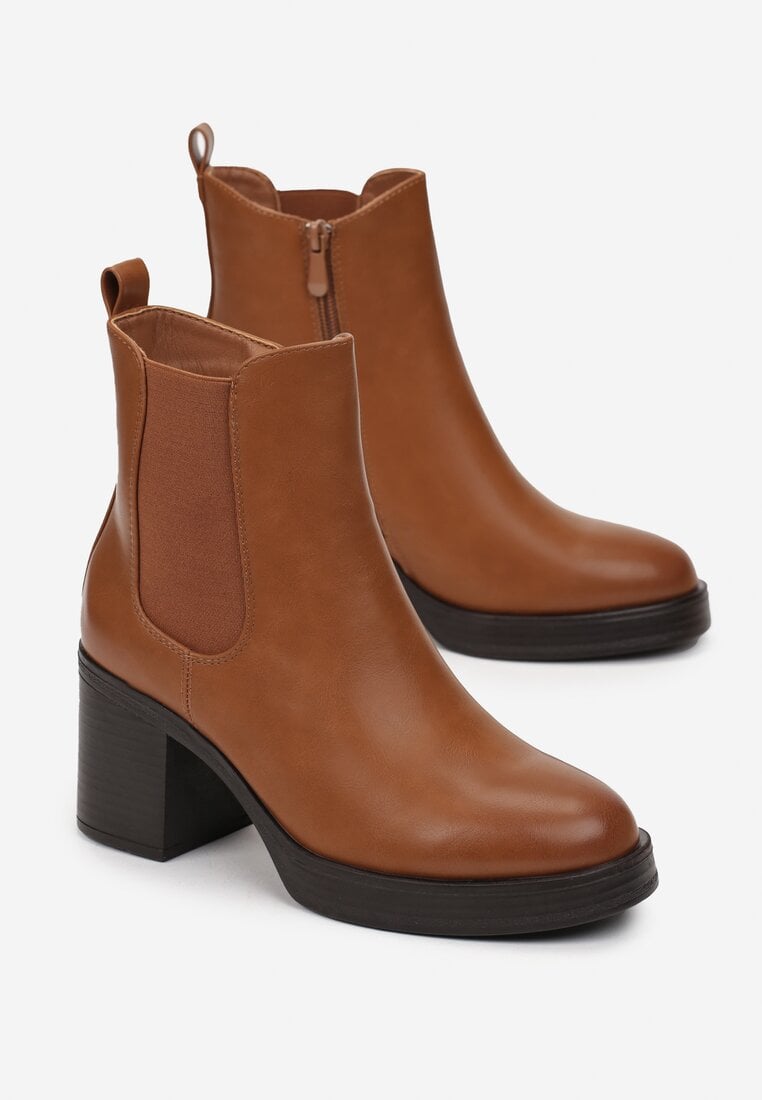 Botine maro cu toc Gofaria
