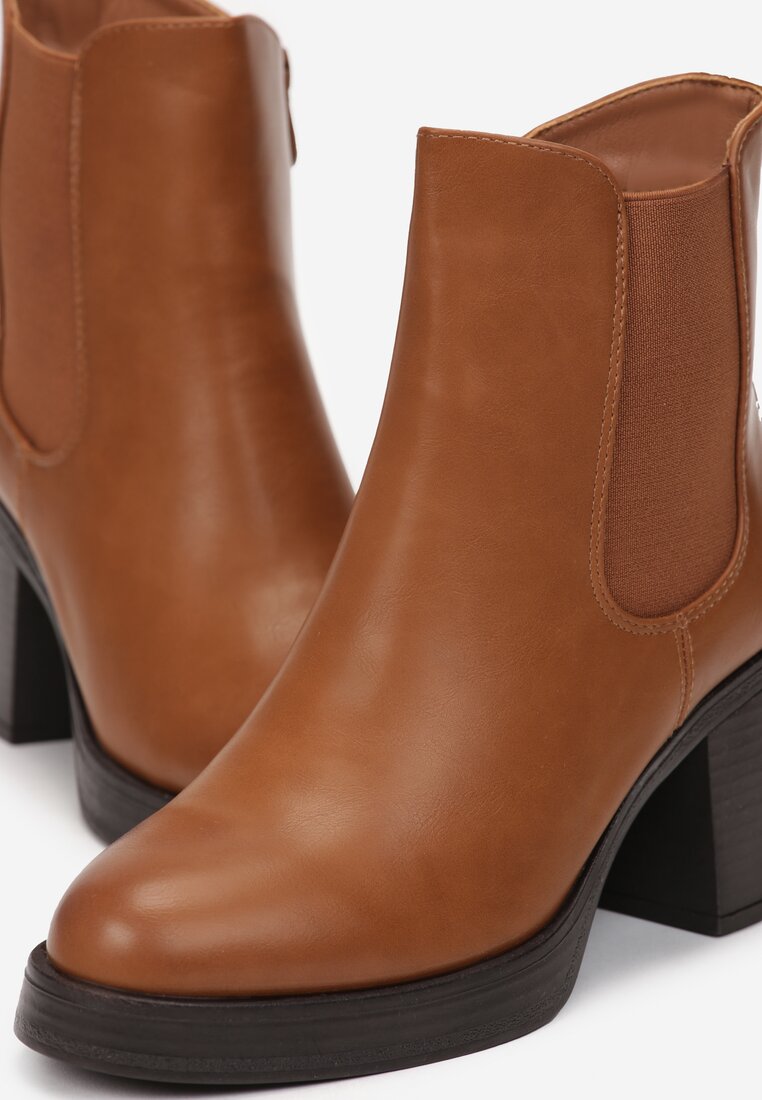 Botine maro cu toc Gofaria