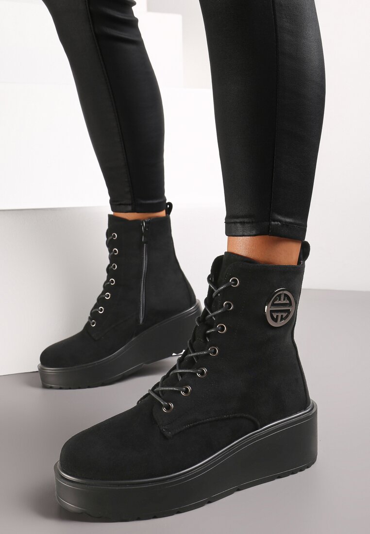 Botine Negre din Imitatie de Camosa pe Platforma Inalta Bicasa